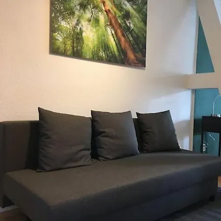 Nette Gute Austattung Parkplatz Terrasse דירה גרייפסוואלד