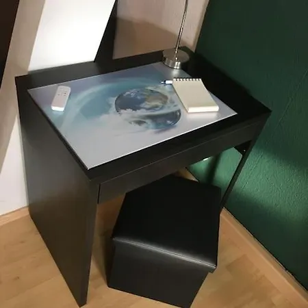 Nette Gute Austattung Parkplatz Terrasse * Грайфсвальд