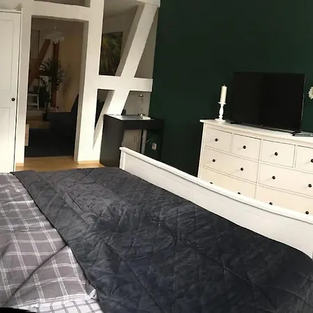 Апартаменты Nette Gute Austattung Parkplatz Terrasse